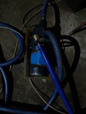 Поліцейські затримали «на гарячому» групу осіб – 05