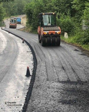 Поблизу кордону з Румунією триває ремонт небезпечної ділянки дороги – 03