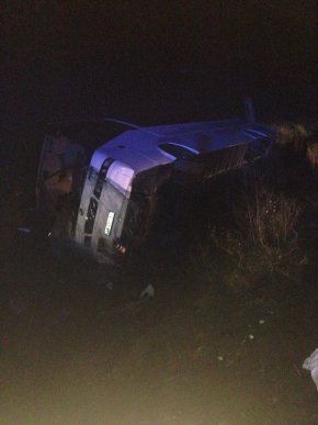 Масштабна ДТП на Воловеччині: перевернувся автобус збірної України з самбо  – 01