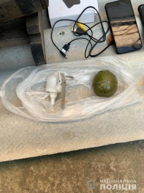 У Берегові провели обшук – 05