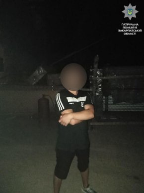 У жінки з балкону вкрали велосипед – 03