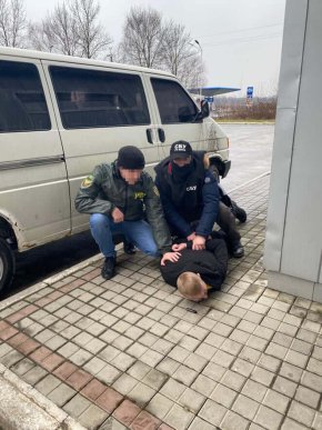 На хабарі затримали двох закарпатських прикордонників – 03 На хабарі затримали двох закарпатських прикордонників – 03