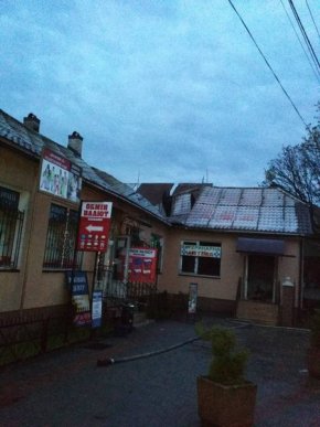 Вночі горів магазин. Вогонь гасили 14 рятувальників – 03
