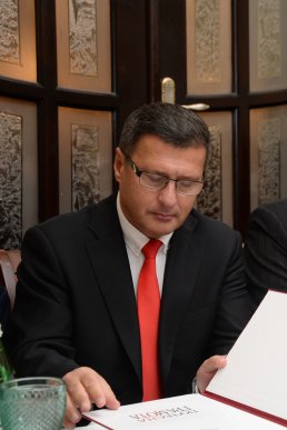 Закарпаття об’єднує адвокатуру України, адже вона єдина і нероздільна – 06 Закарпаття об’єднує адвокатуру України, адже вона єдина і нероздільна – 06
