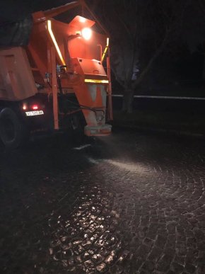 На вулицях Мукачева серед ночі працювала спецтехніка – 03