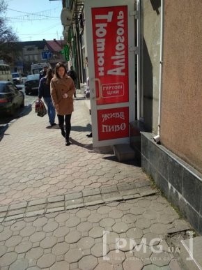 Перший день суворого карантину у Мукачеві: які заклади закрили, а які продовжують працювати – 07