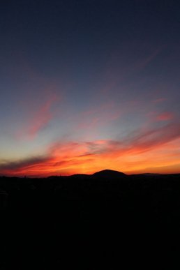 Червоне небо над Мукачевом вразило своєю красою – 12