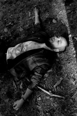 Таємничий та загадковий: гурт "Без обмежень" презентував новий кліп на пісню "Без неї ніяк" – 10