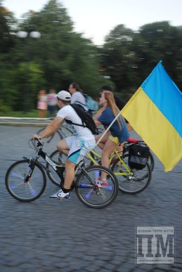 В Ужгороді відбувся масштабний "Night Ride" до Дня Незалежності (ФОТОРЕПОРТАЖ) – 01