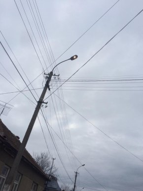 У мікрорайоні Борок Телеп в Мукачеві навіть вдень освітлюються вулиці (ФОТО) – 01