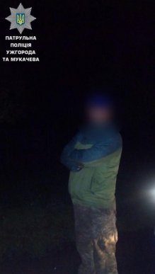 В Ужгороді продовжують красти каналізаційні люки – 01