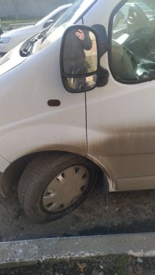 В Ужгороді вандали понищили автомобіль, —  соцмережі – 02