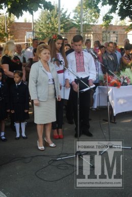 Перший дзвоник відсвяткували у Мукачівській гімназії (ФОТОРЕПОРТАЖ) – 18 Перший дзвоник відсвяткували у Мукачівській гімназії (ФОТОРЕПОРТАЖ) – 18