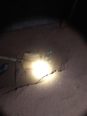 Чопські прикордонники виявили закопані у руді цигарки  – 02