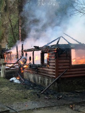 Ввечері згорів вщент популярний ресторан – 03