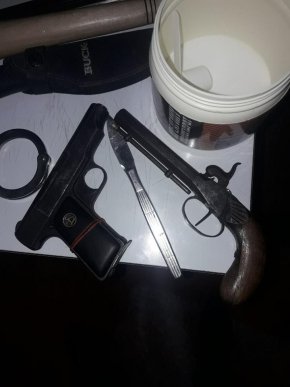 У Мукачеві затримали групу наркоділків: офіційні подробиці – 04