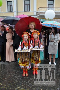 Парад випускників в центрі Мукачева: як це було (ФОТО) – 35