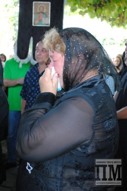 Клячаново у жалобі: односельчани прощались з Героєм, який загинув у зоні АТО (ФОТОРЕПОРТАЖ) – 05