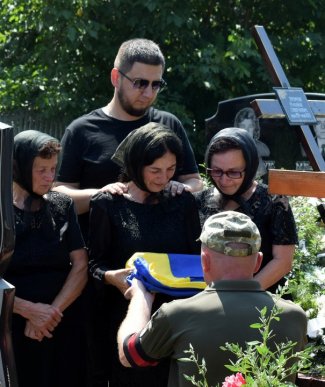 Поховали військового, життя якого обірвалось минулого тижня – 03