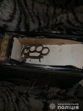 Жителі Тячева повідомили поліцію про підозрілий автомобіль – 02 Жителі Тячева повідомили поліцію про підозрілий автомобіль – 02