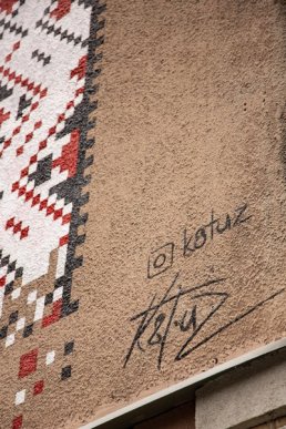 Закарпатська художниця намалювала в Ужгороді кілька патріотичних муралів – 05