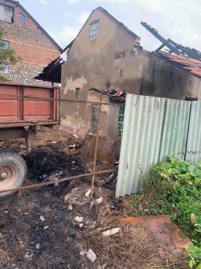 На Мукачівщині сім’я потребує допомоги небайдужих. Потрібні одяг і взуття – 03