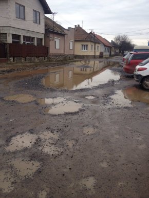 Геннадій Москаль: "Розбиті вщент мукачівські вулиці можна використовувати хіба під танкодром" – 05