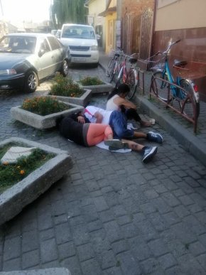 Побачене біля "Зеленого ринку" у Мукачеві обурило містян – 01