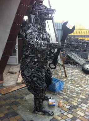 В Ужгороді оселився ведмідь-трансформер – 03