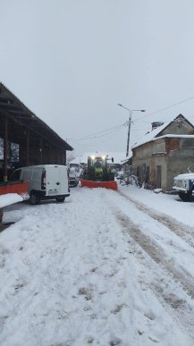 Працює снігоприбиральна техніка: міськрада звернулась до мукачівців – 02