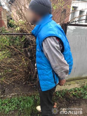 Вночі грабіжник проник до будинку літнього чоловіка  – 01 Вночі грабіжник проник до будинку літнього чоловіка  – 01