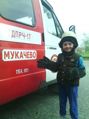 Мукачівські рятувальники влаштували дошкільнятам екскурсію – 01