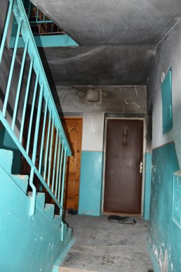 Іршавчани спільними зусиллями ремонтують квартиру, яка вигоріла вщент – 02 Іршавчани спільними зусиллями ремонтують квартиру, яка вигоріла вщент – 02