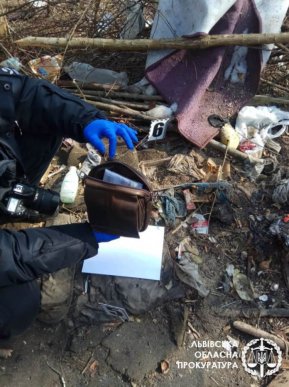 Закарпатець через ревнощі молотком забив до смерті чоловіка – 03