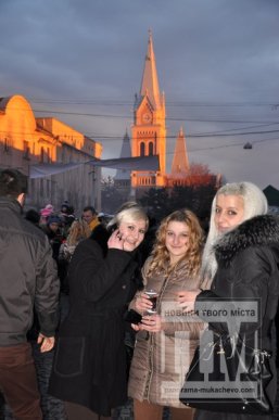 Цьогоріч “Червене вино” в першу чергу нагадує фестиваль шашлику, а вже потім вина – турист із Німеччини (ФОТОРЕПОРТАЖ) – 26