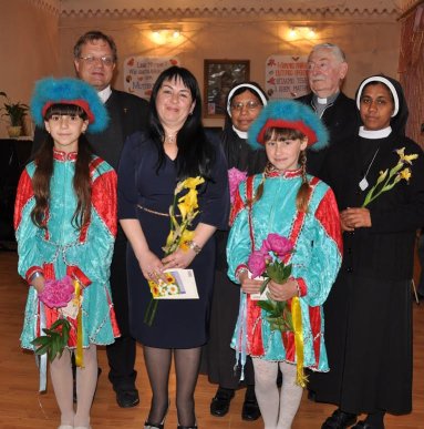 У Мукачеві привітали найдорожчих у світі людей – матерів (ФОТО) – 08