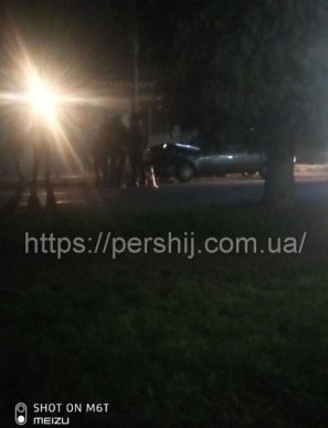 Вночі у Мукачеві зіткнулися авто – 04