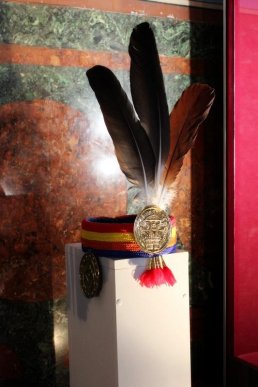 В Ужгороді презентували унікальну колекцію головних символів влади різних держав і епох – корони світу – 10