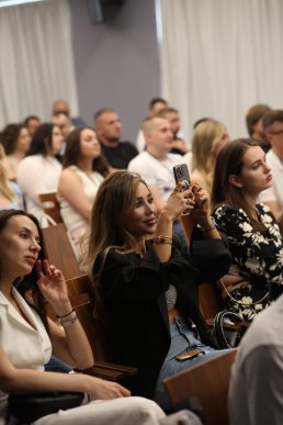 На Закарпатті триває «Форум успішних людей» – 16