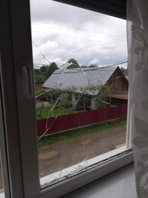 На Закарпатті невідомі намагаються залякати священика – 02