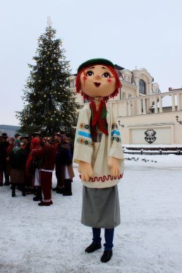 На Закарпатті відгуляли сьомі "Коляди в старому селі" – 02 На Закарпатті відгуляли сьомі "Коляди в старому селі" – 02