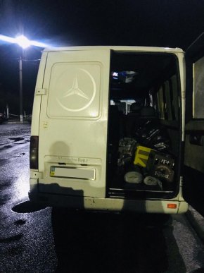 Митники вилучили 132 літри чеського пива – 03