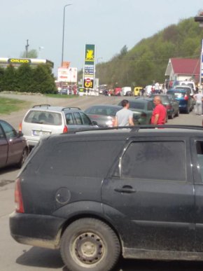 На двох пунктах пропуску на кордоні зі Словаччиною спостерігаються кілометрові черги – 08