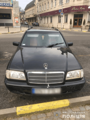 Правоохоронці піймали серійного крадія – 02