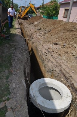 На п’яти вулицях Мукачева будують нову каналізацію – 07
