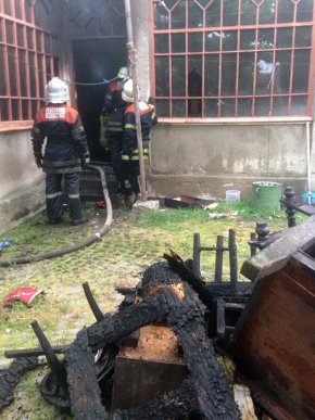 У Сторожниці зранку горів будинок – 03