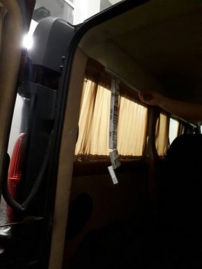 Прикордонники знайшли в машині чимало контрабандних цигарок – 03