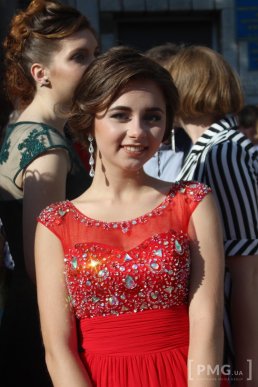 На центральній площі Мукачева проходить "Свято випускників – 2016"  – 12