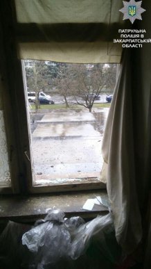 В Ужгороді жінка 3 дні не виходила на зв’язок. Сусіди викликали поліцію – 01