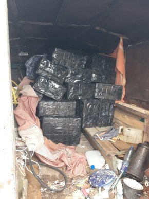 У будинку лісника виявили понад 36 тисяч пачок контрабандних сигарет – 01 У будинку лісника виявили понад 36 тисяч пачок контрабандних сигарет – 01